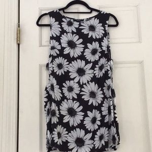 Black and white floral tunic top S